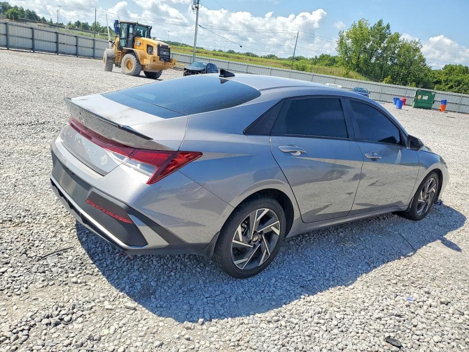 2025 HYUNDAI ELANTRA SEL SPORT 3