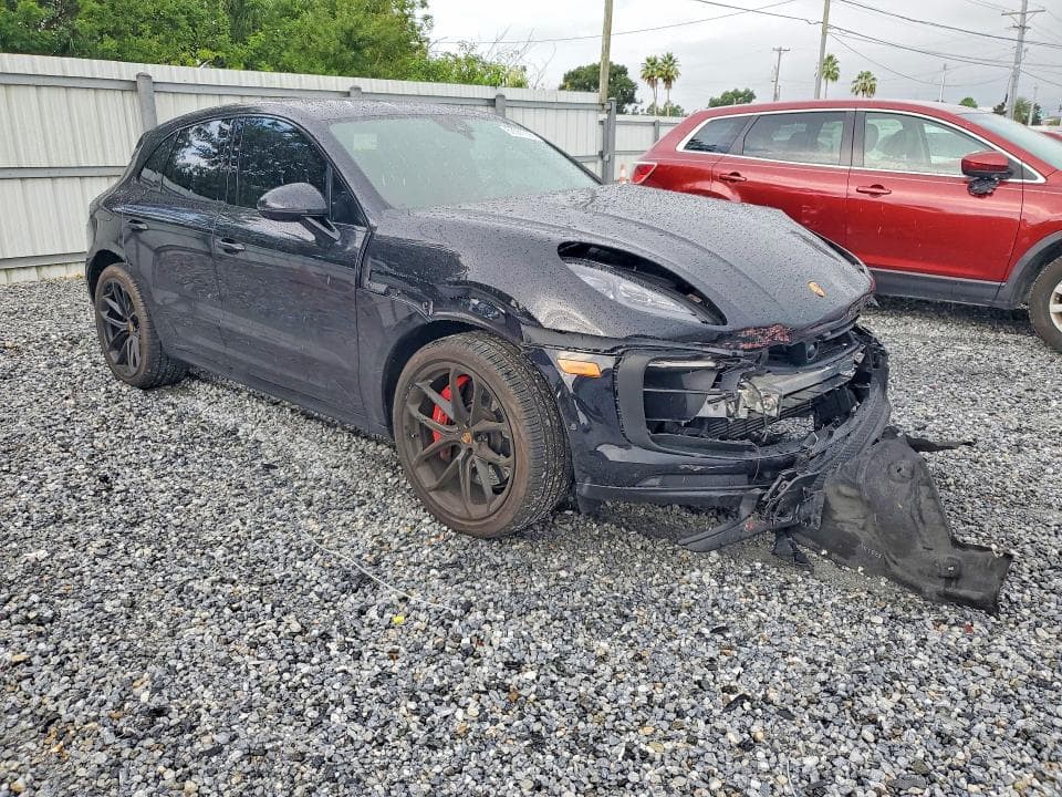 2024 PORSCHE MACAN GTS 4