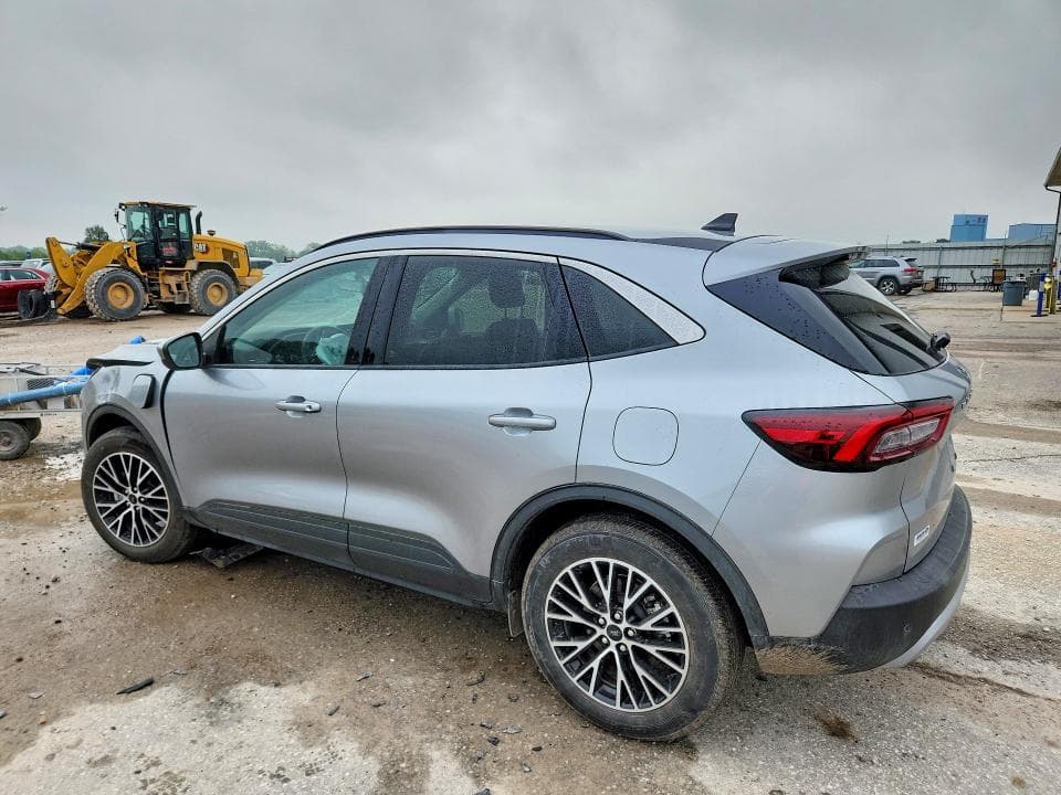 2024 FORD ESCAPE 2