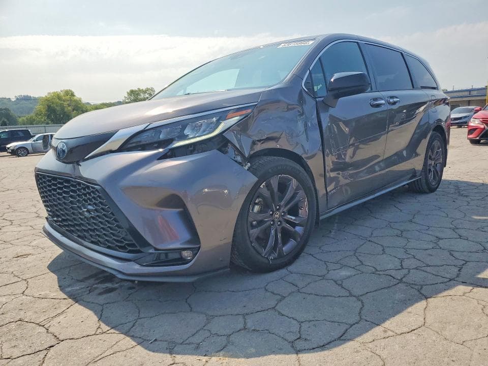 2021 TOYOTA SIENNA XSE - 1