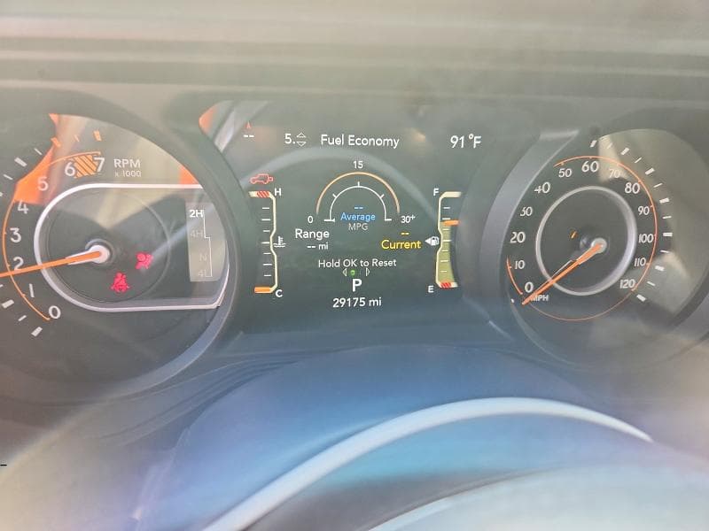 2025 JEEP WRANGLER SAHARA 9