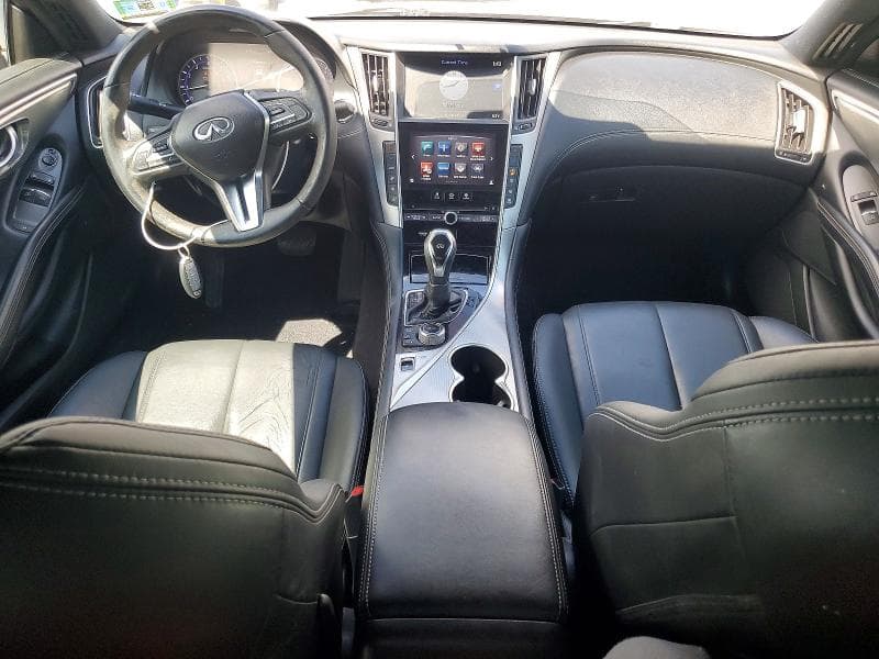 2017 INFINITI Q60 2.0T 8