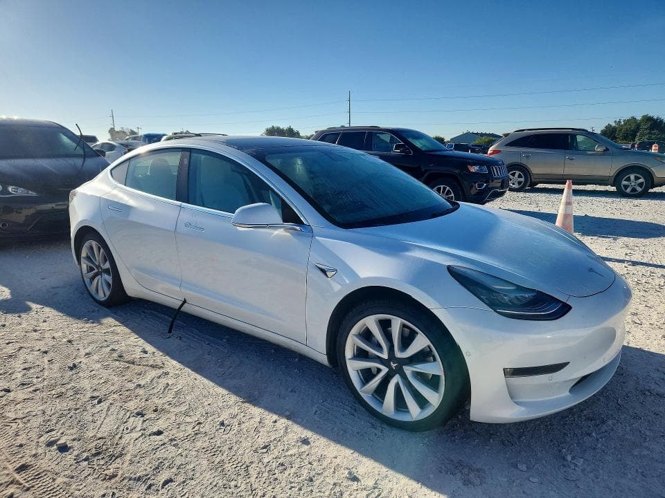 2020 TESLA MODEL 3 4