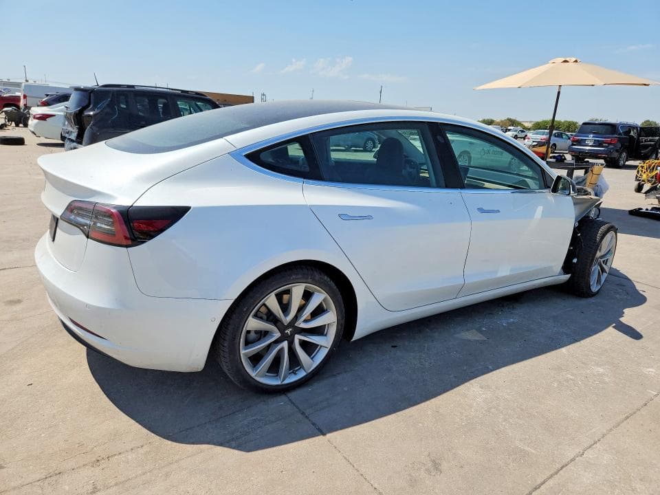 2020 TESLA MODEL 3 3