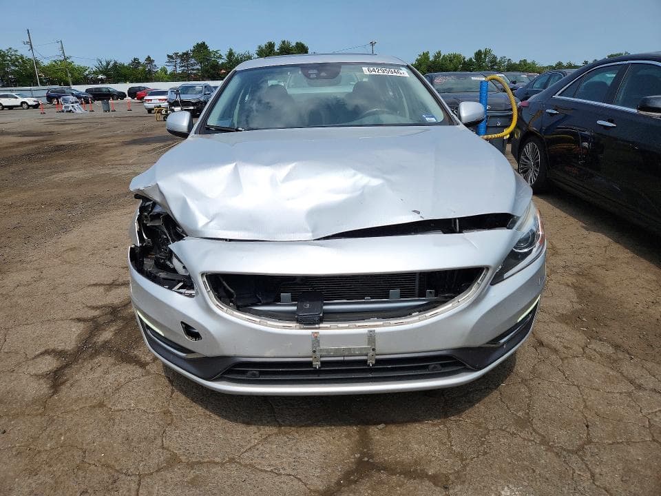 2017 VOLVO S60 PLATINUM 5