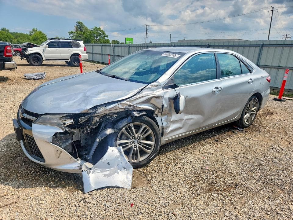 2017 TOYOTA CAMRY SE - 1