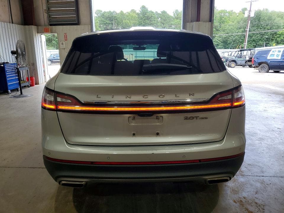 2019 LINCOLN NAUTILUS RESERVE 6