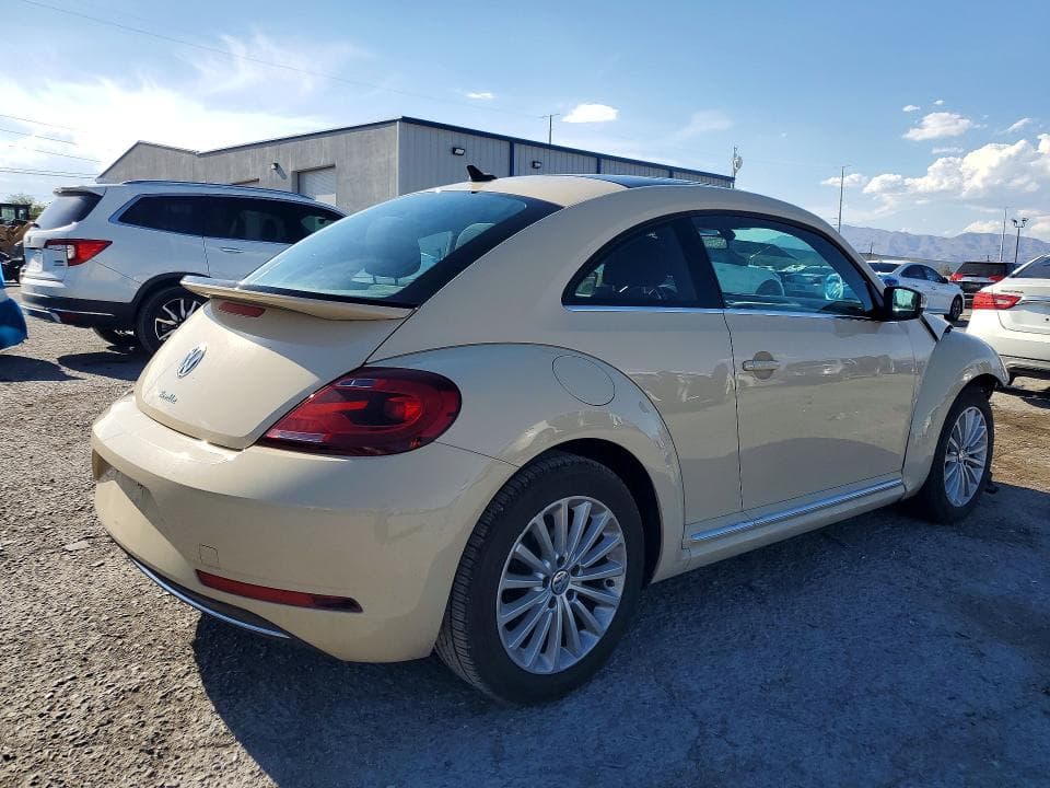 2019 VOLKSWAGEN BEETLE S 3