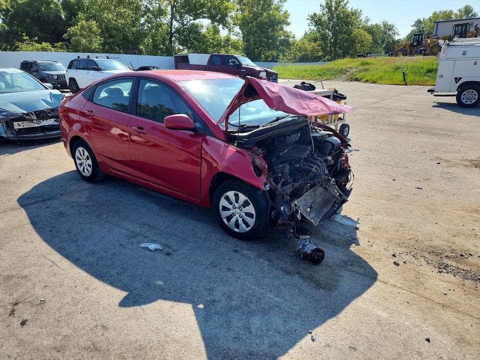 2017 HYUNDAI ACCENT SE 4