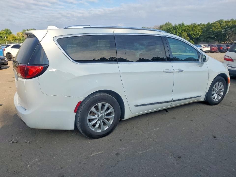 2018 CHRYSLER PACIFICA TOURING L PLUS 3