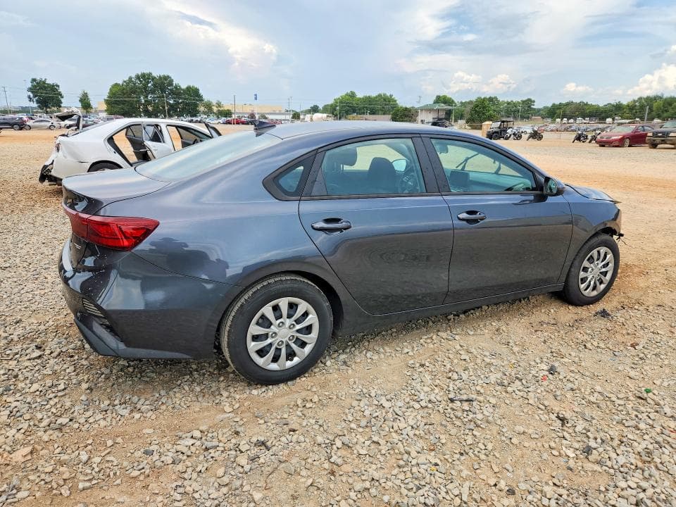 2023 KIA FORTE LX 3