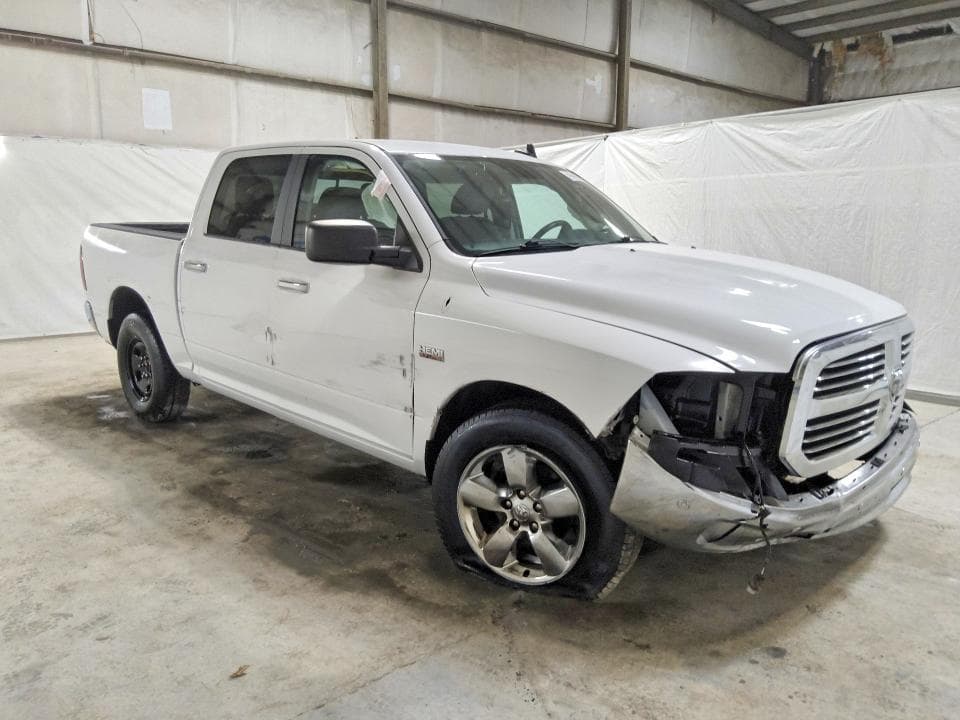 2017 RAM 1500 SLT 4