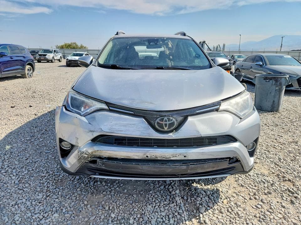 2018 TOYOTA RAV4 XLE 5