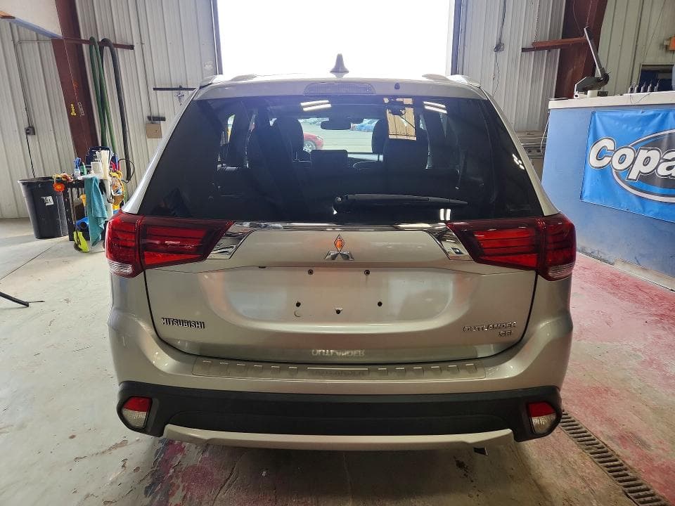 2018 MITSUBISHI OUTLANDER SE 6