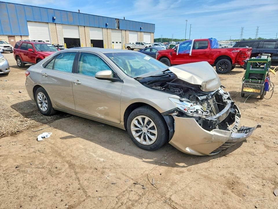 2017 TOYOTA CAMRY LE 4