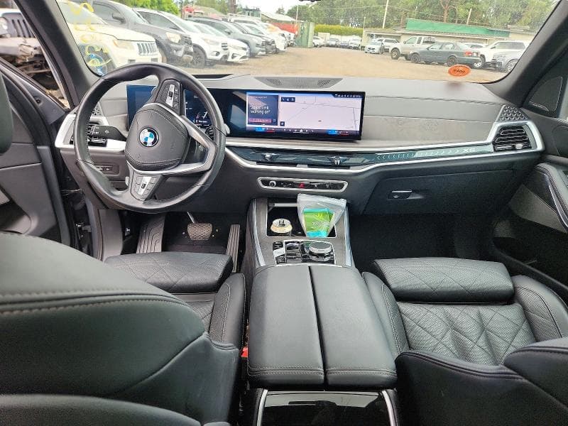 2025 BMW X5 XDRIVE40I 8