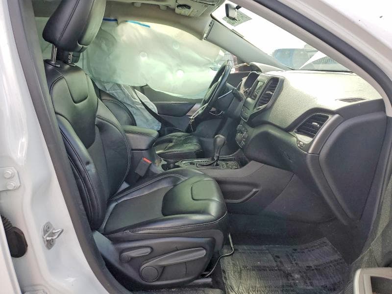 2019 JEEP CHEROKEE LATITUDE PLUS 7