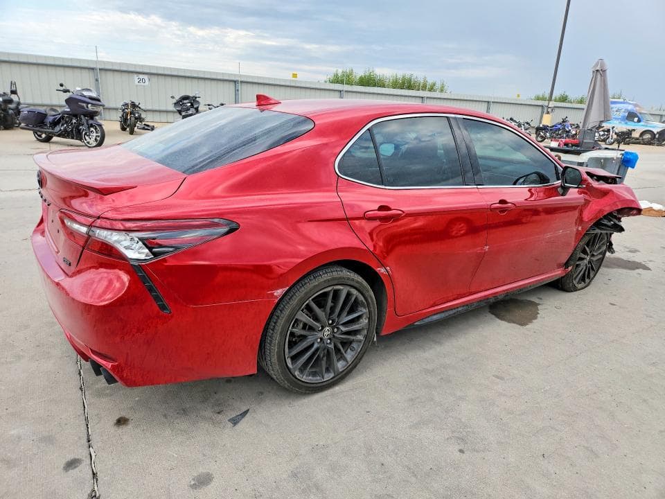 2021 TOYOTA CAMRY XSE 3