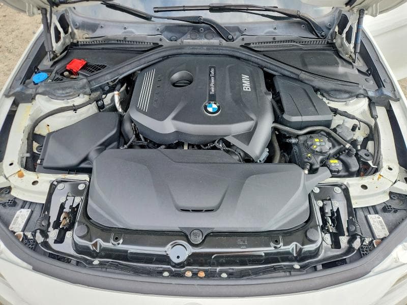 2018 BMW 330 XI 11