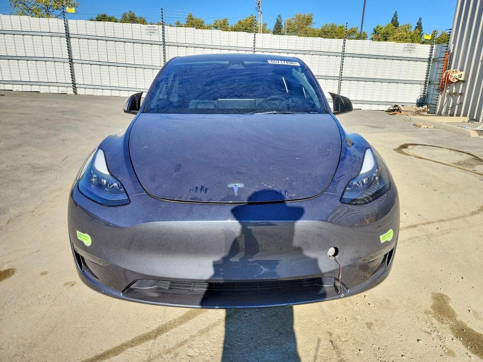 2023 TESLA MODEL Y 5