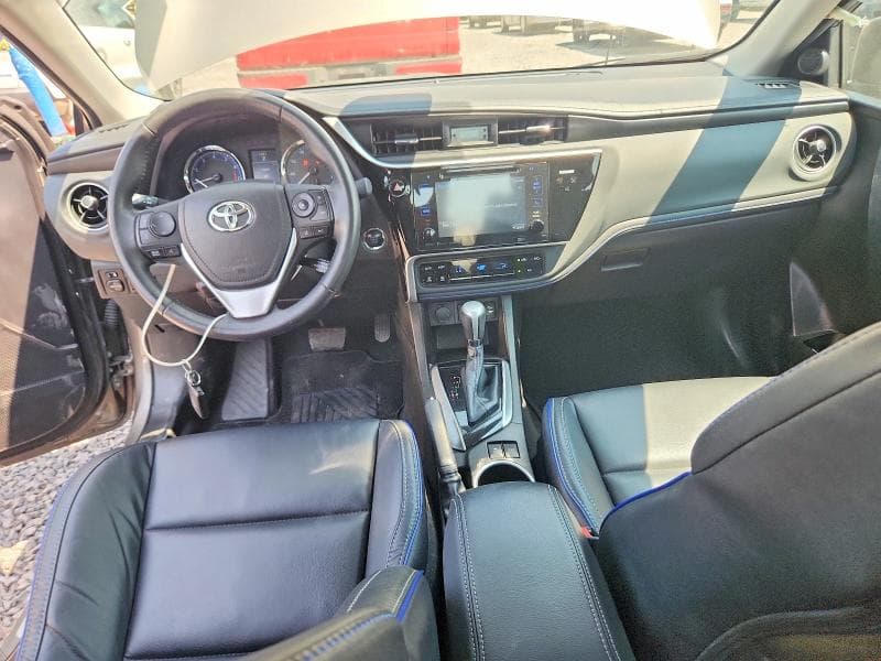 2017 TOYOTA COROLLA XSE 8