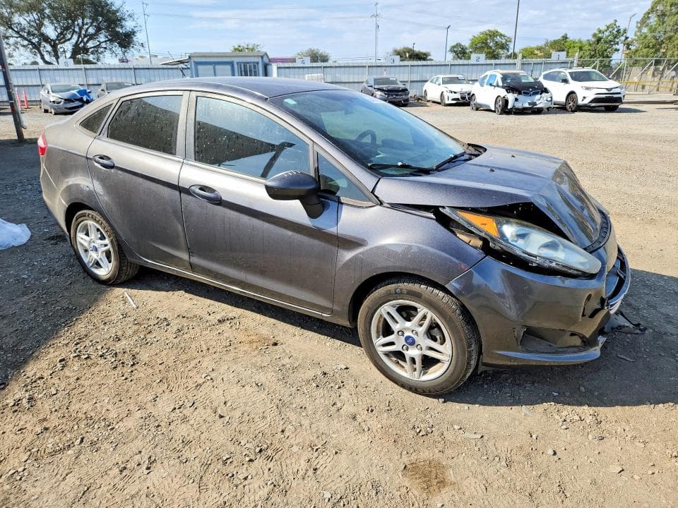 2017 FORD FIESTA SE 4