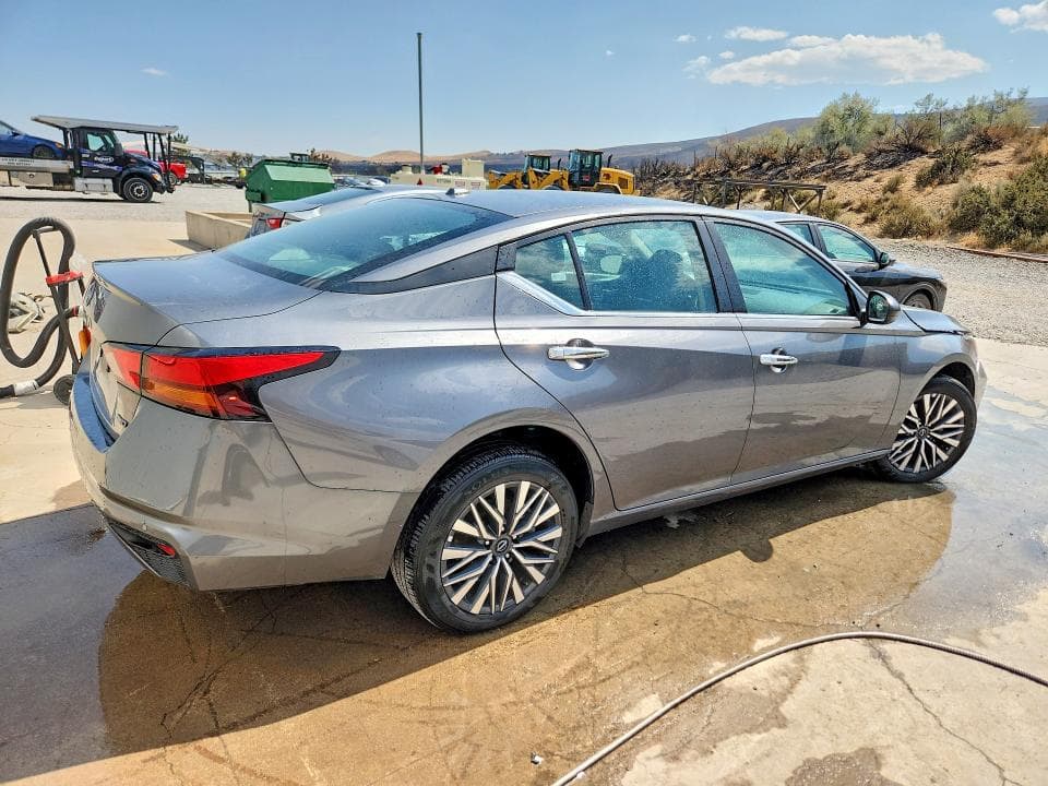 2025 NISSAN ALTIMA SV 3