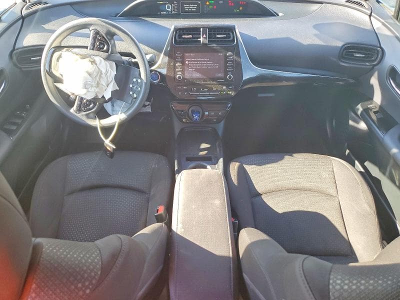 2021 TOYOTA PRIUS LE 8