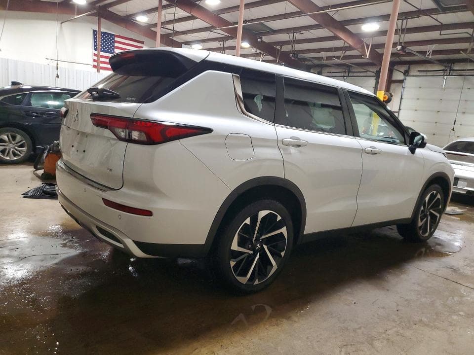 2022 MITSUBISHI OUTLANDER SE 3