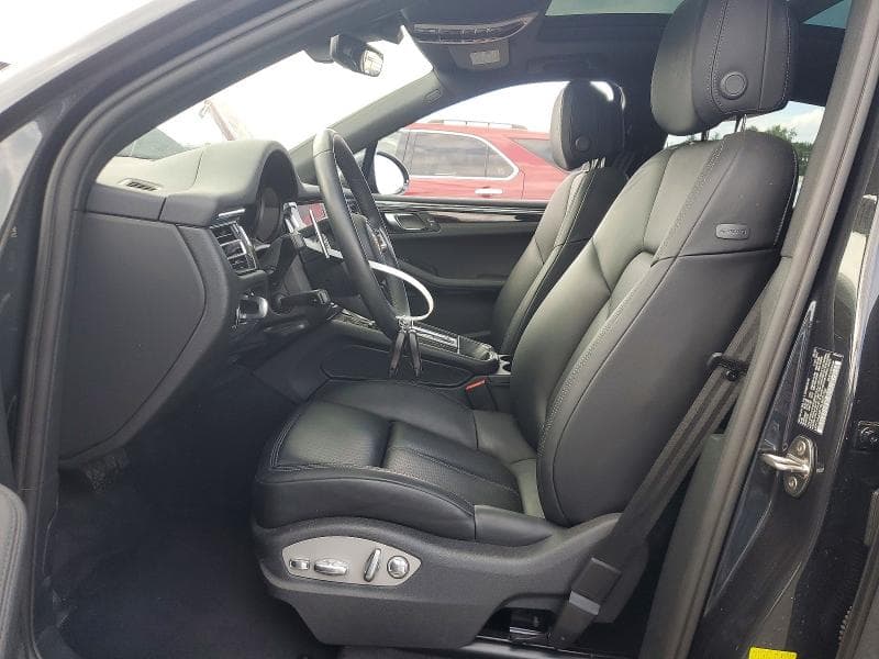 2025 PORSCHE MACAN BASE 7