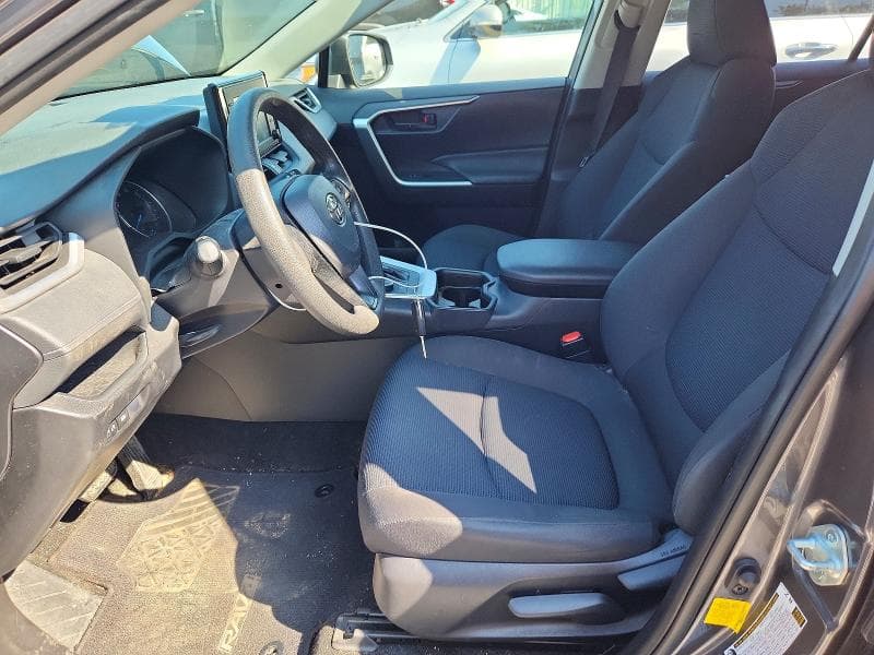 2019 TOYOTA RAV4 LE 7