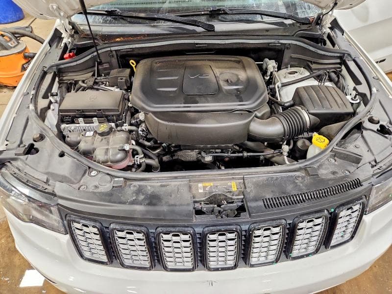 2022 JEEP GRAND CHEROKEE LAREDO E 12