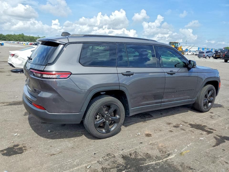 2023 JEEP GRAND CHEROKEE L LAREDO 3
