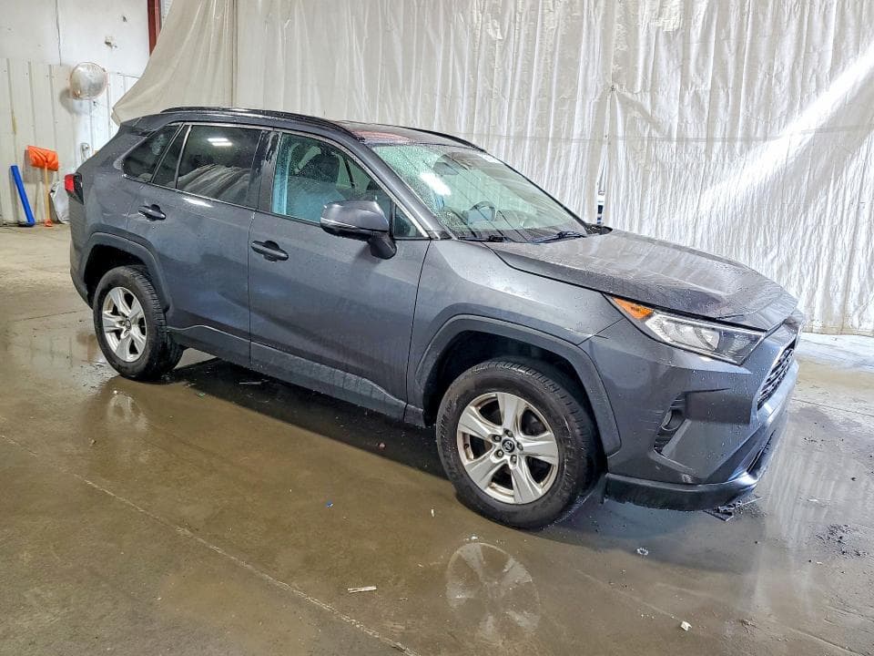 2021 TOYOTA RAV4 XLE 4