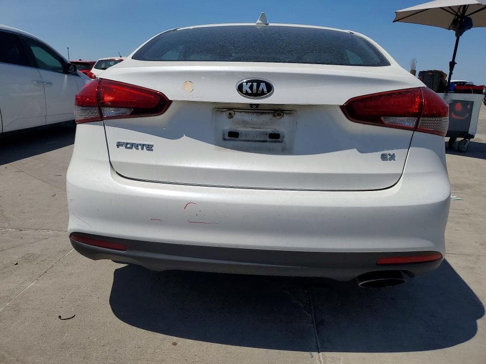 2017 KIA FORTE EX 6