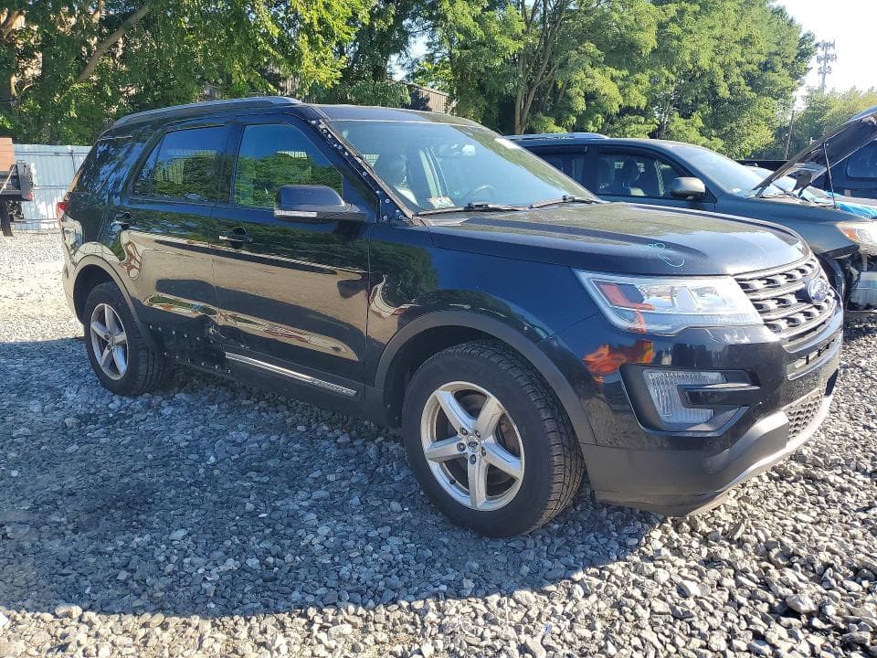 2017 FORD EXPLORER XLT 4
