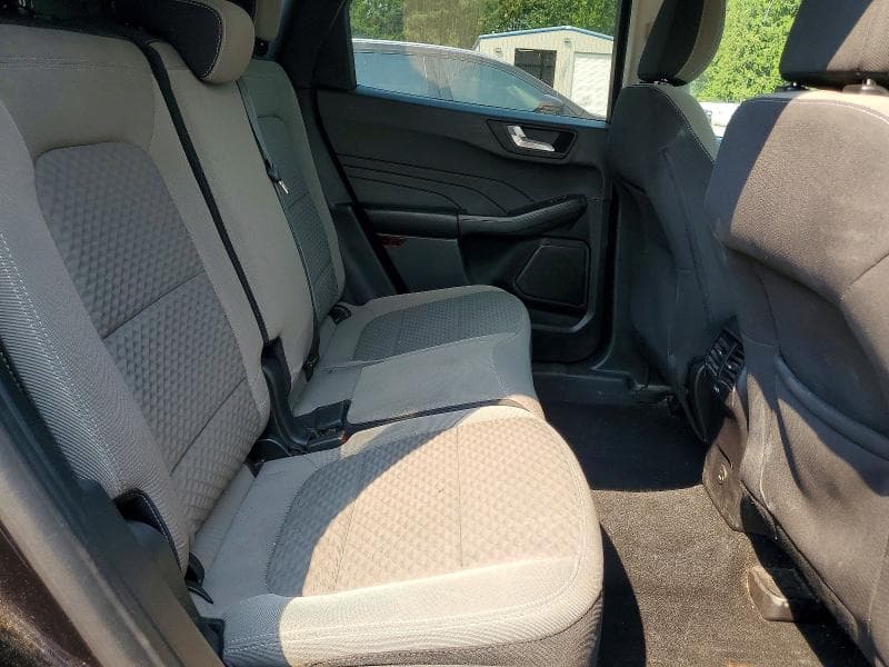 2021 FORD ESCAPE SE 11