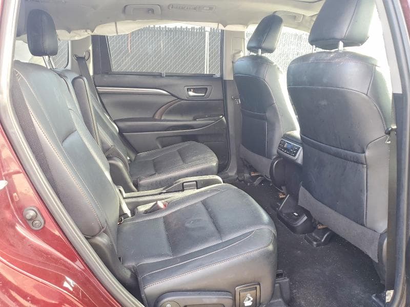 2019 TOYOTA HIGHLANDER LIMITED 11