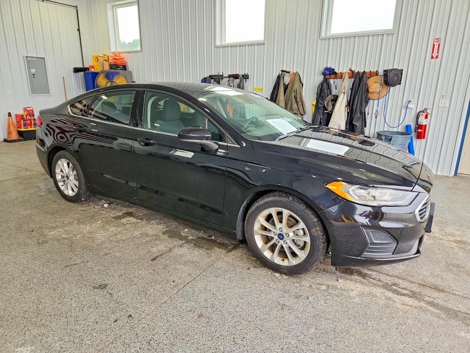 2019 FORD FUSION SE 4