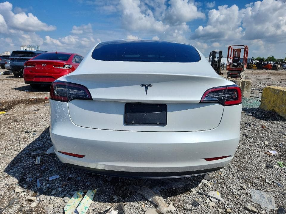 2023 TESLA MODEL 3 6
