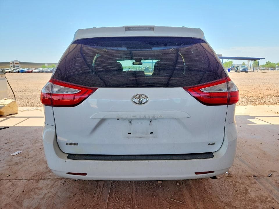 2019 TOYOTA SIENNA LE 6