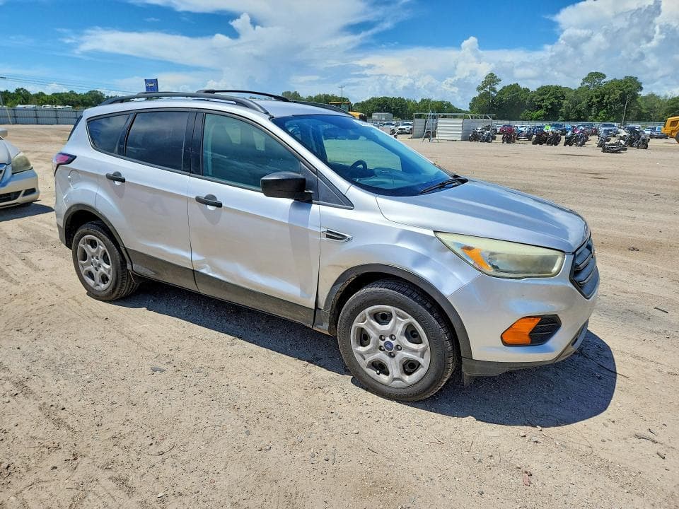2017 FORD ESCAPE S 4