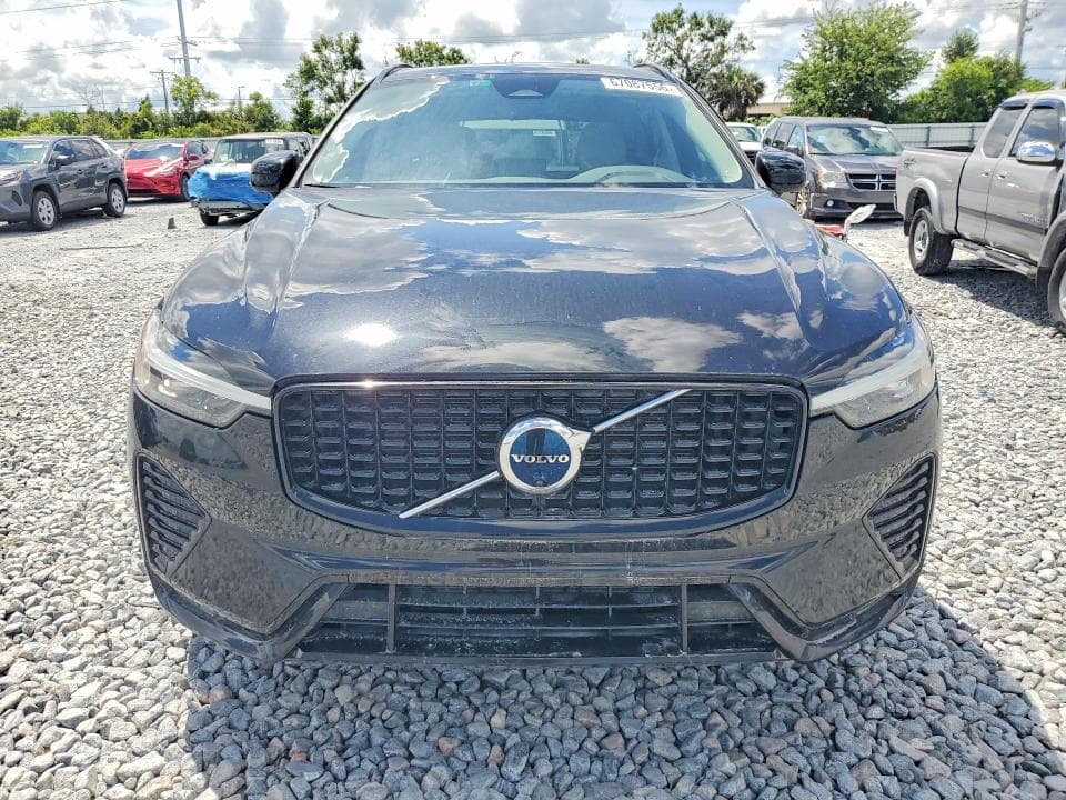 2023 VOLVO XC60 PLUS 5