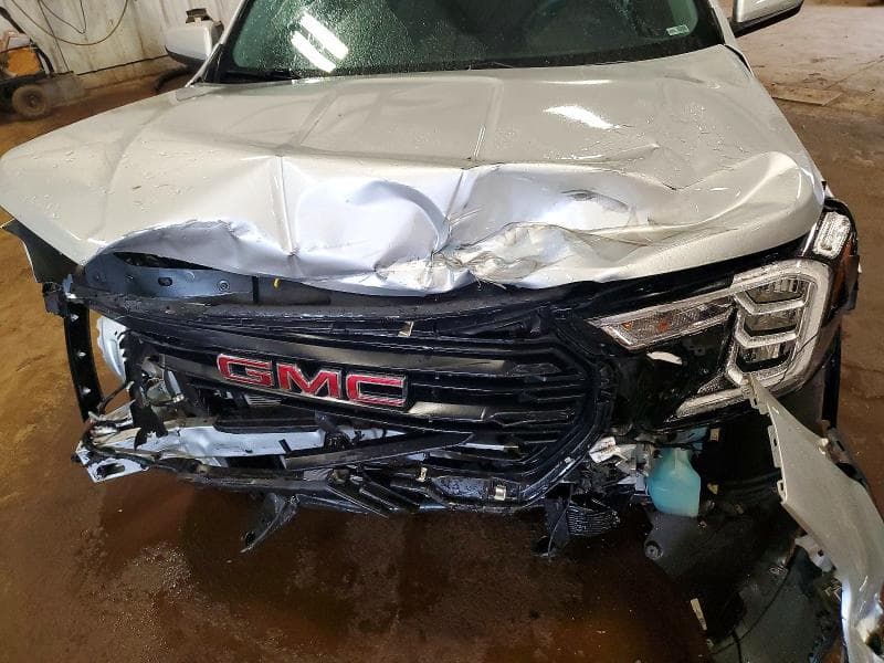 2022 GMC TERRAIN SLE 11