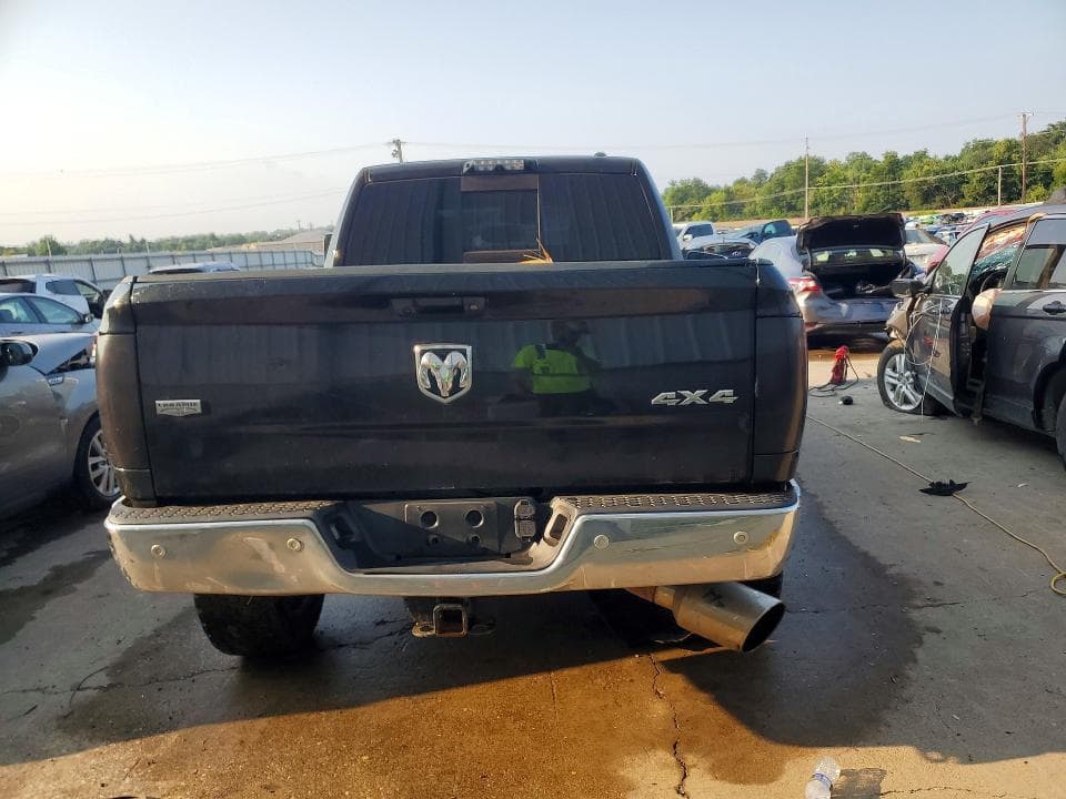 2017 RAM 2500 LARAMIE 6