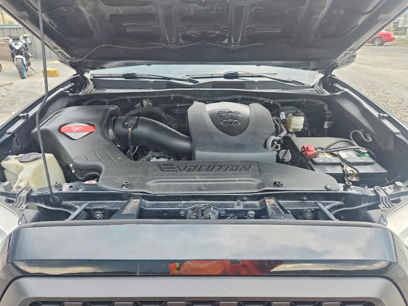 2019 TOYOTA TACOMA TRD SPORT 11