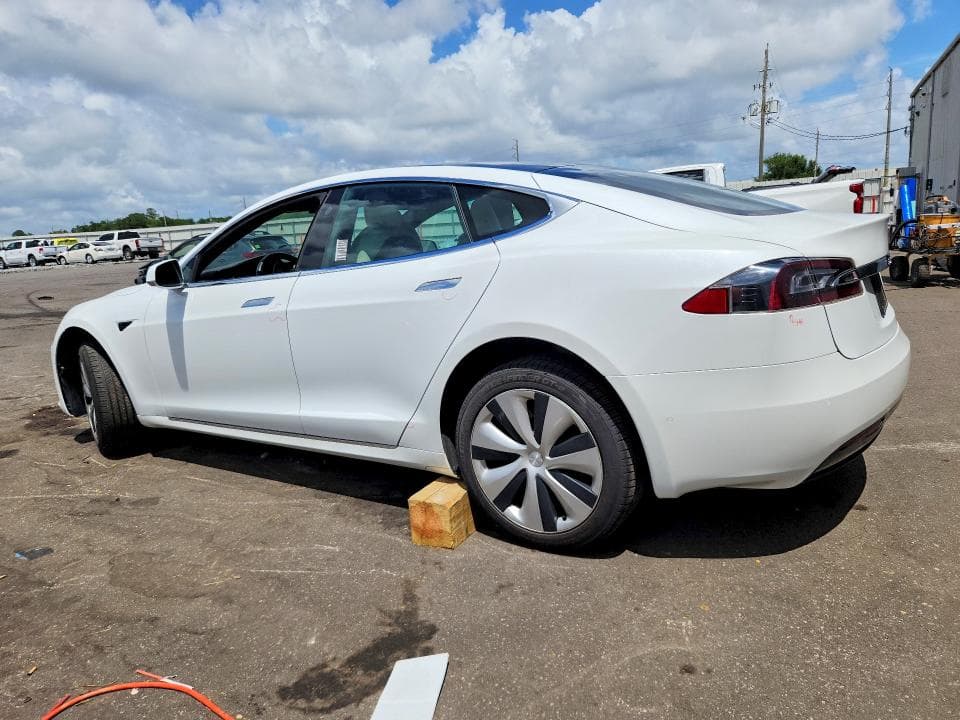 2020 TESLA MODEL S 2