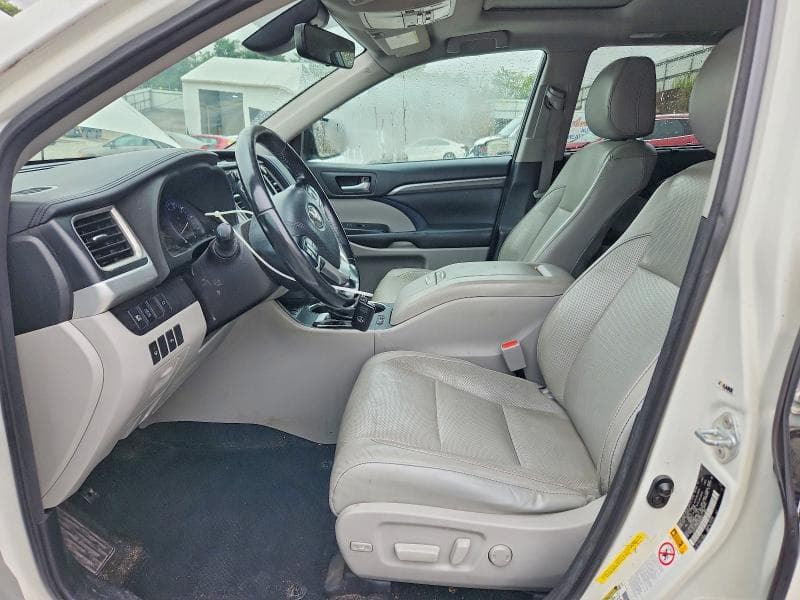2017 TOYOTA HIGHLANDER LIMITED 7
