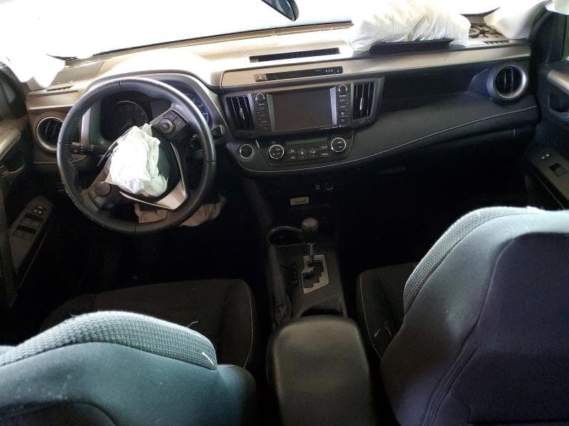 2017 TOYOTA RAV4 XLE 8
