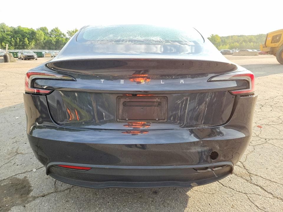 2024 TESLA MODEL 3 6